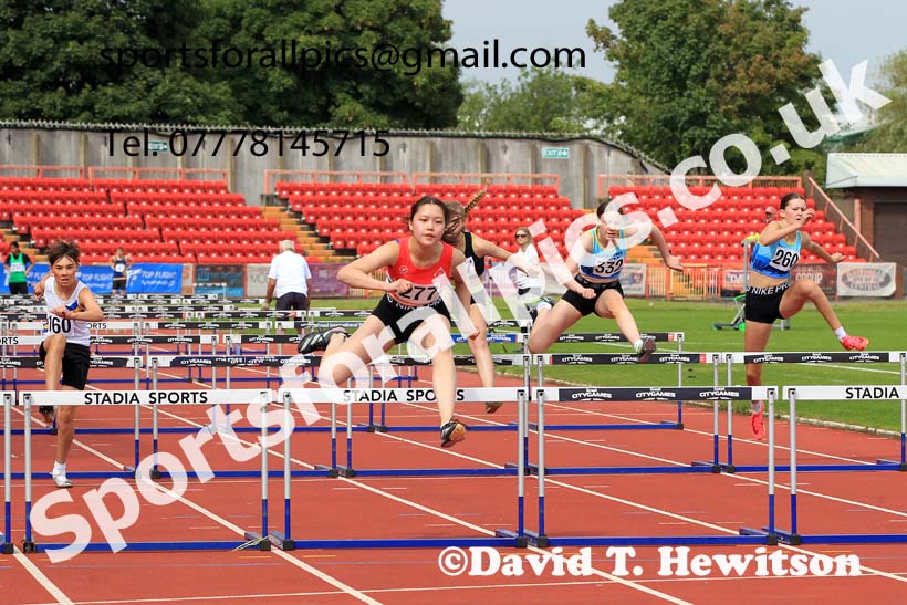 Hurdles, 2024 Gateshead Tartan Games.  Photo: David T. Hewitson/Sports for All Pics